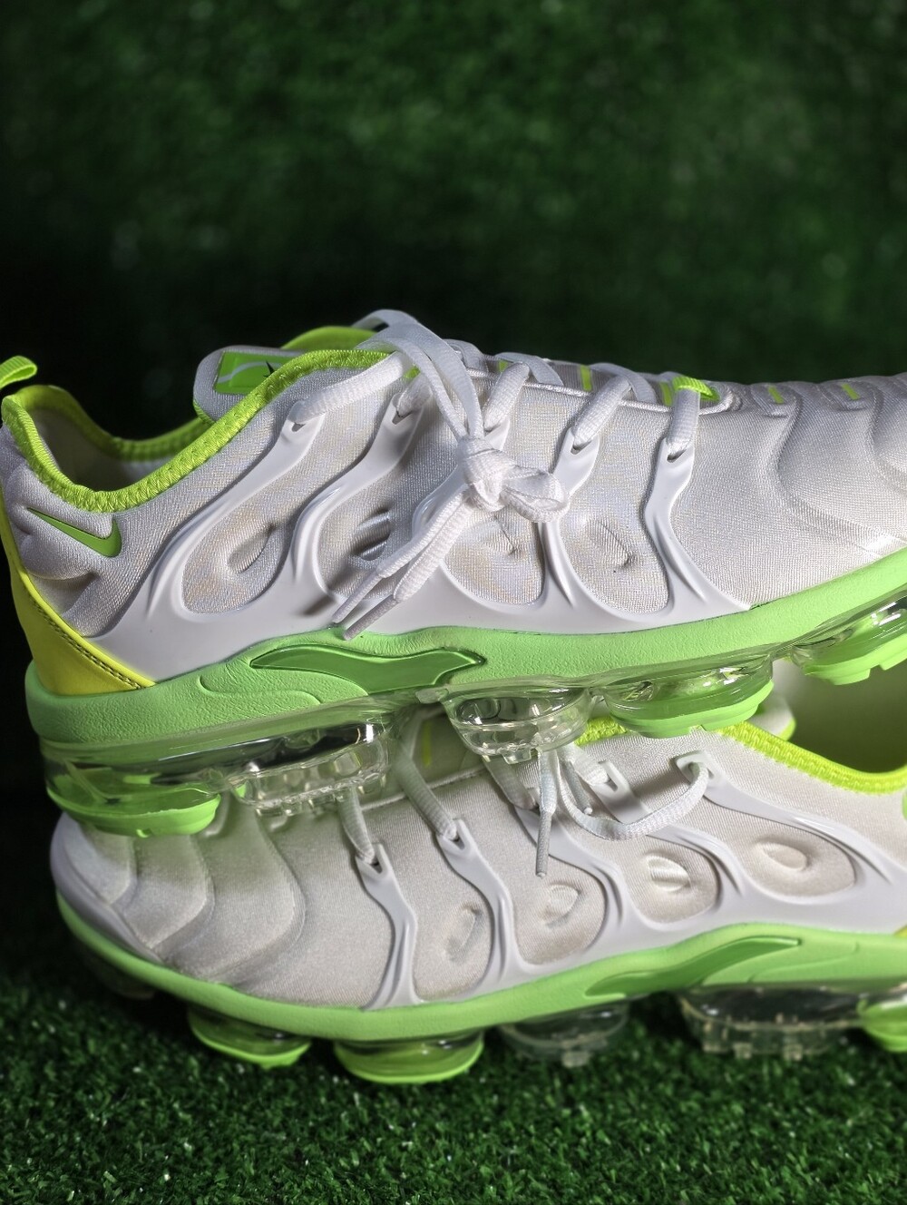 Nike Air Max Vapormax Tennis Green ๐ White Athletic Sneakers Men Size 12 - Picture 8 of 8